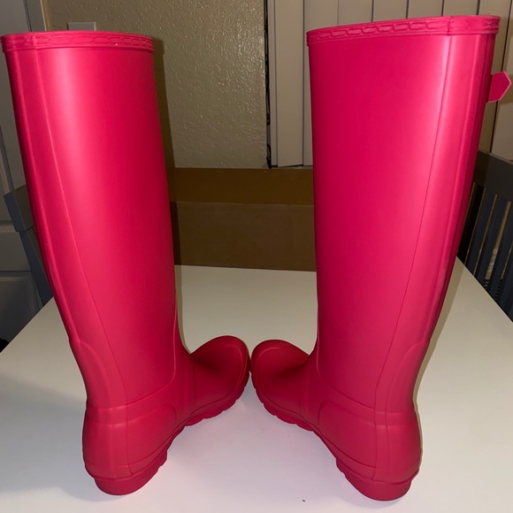 HUNTER Tall Pink Rain Boots Size 6 - Picture 4 of 16